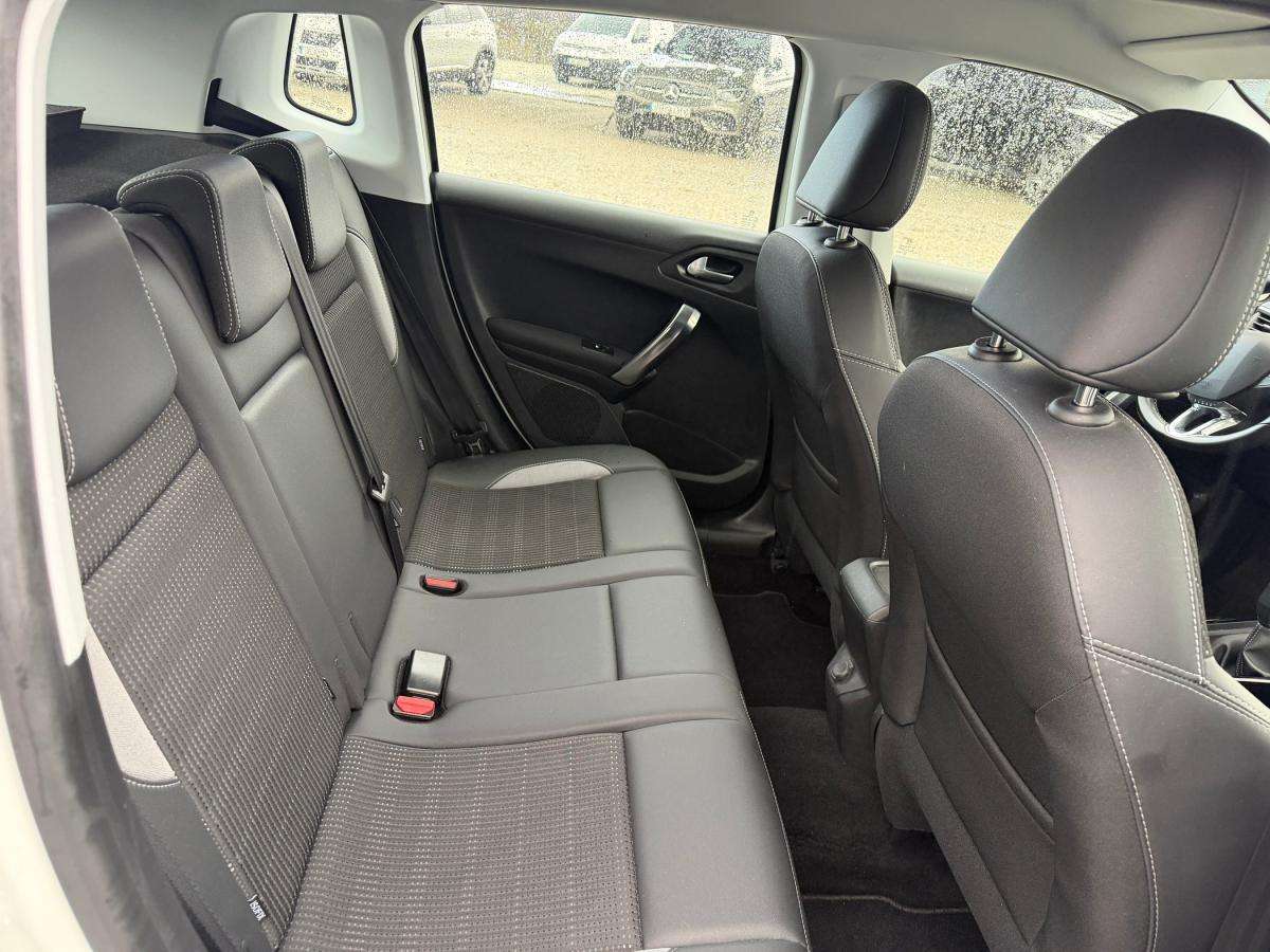 peugeot-2008-2018-gasolina-1199cc