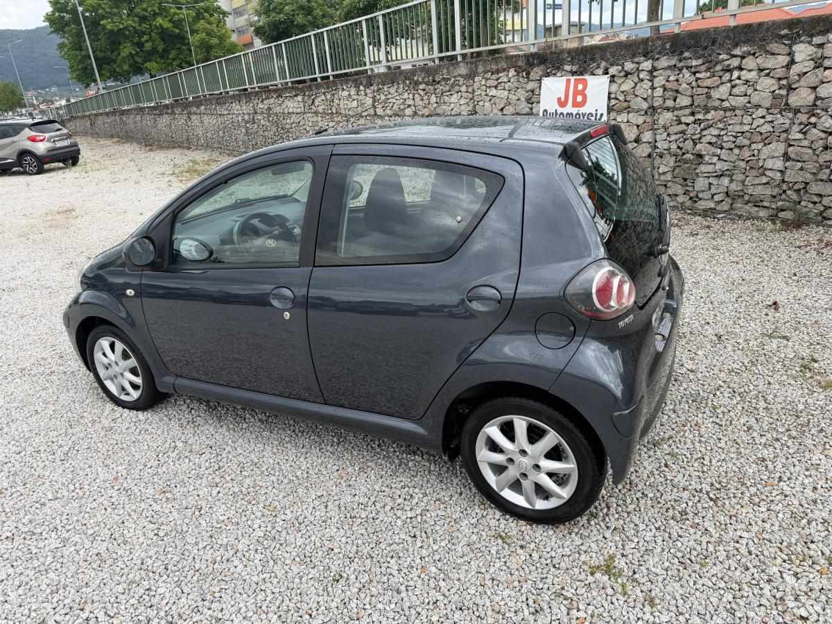 toyota-aygo-2011-gasolina-998cc