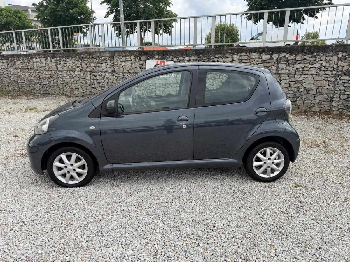 toyota-aygo-2011-gasolina-998cc