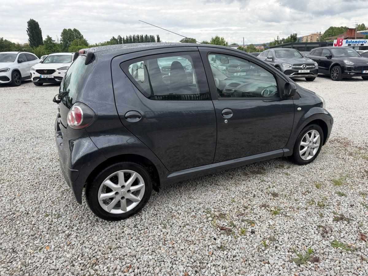 toyota-aygo-2011-gasolina-998cc