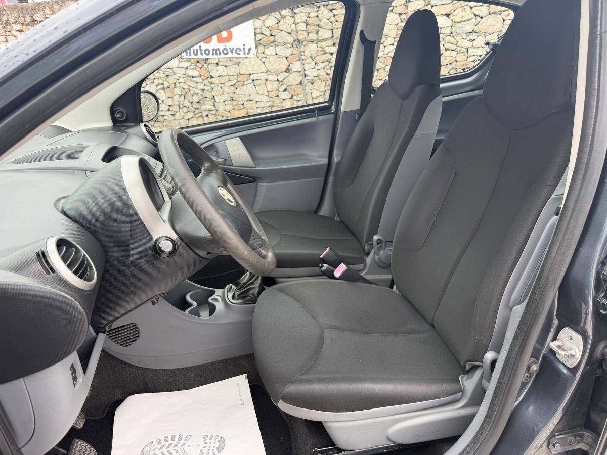 toyota-aygo-2011-gasolina-998cc