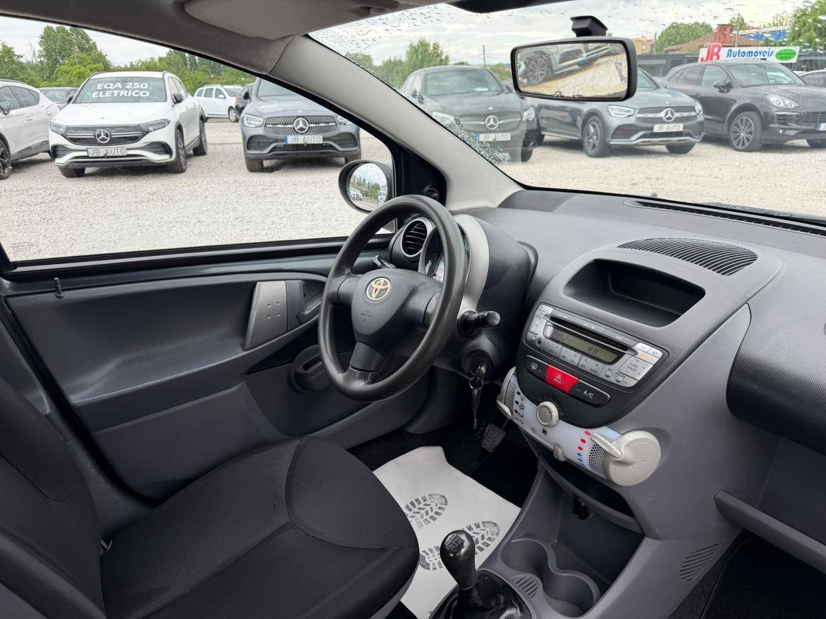 toyota-aygo-2011-gasolina-998cc
