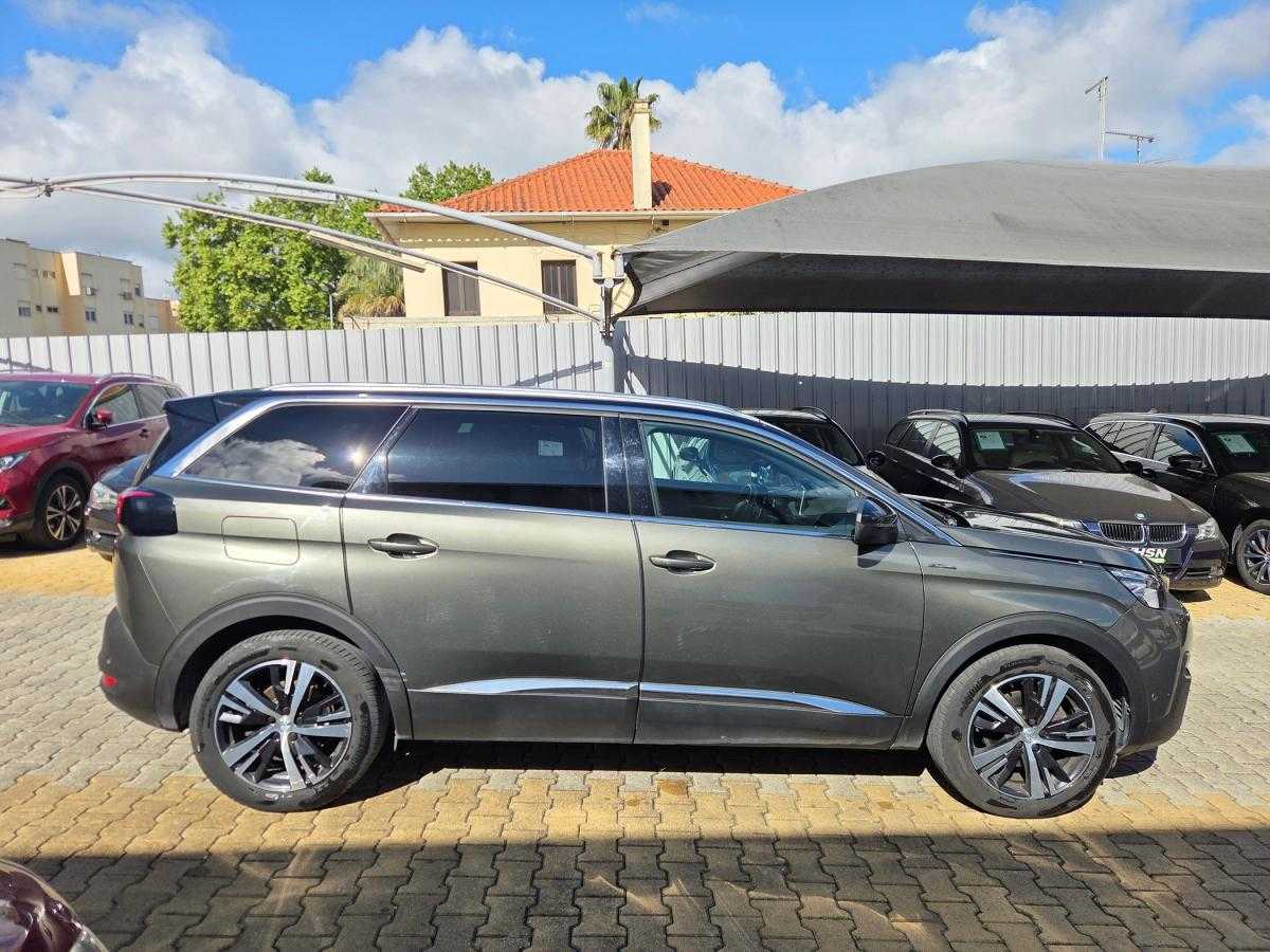 peugeot-5008-2019-diesel-1499cc