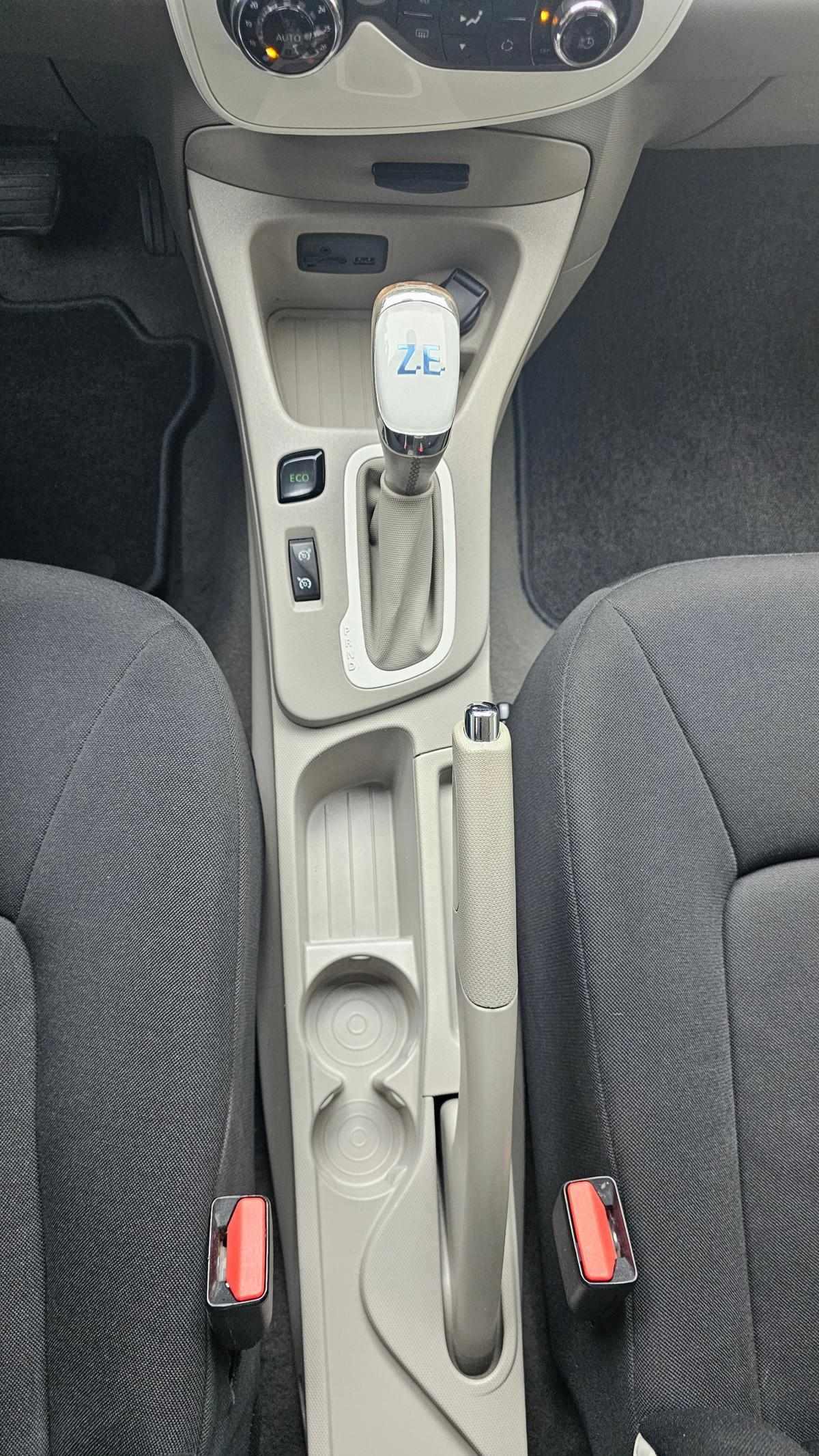 renault-zoe-2018-eletrico-500cc