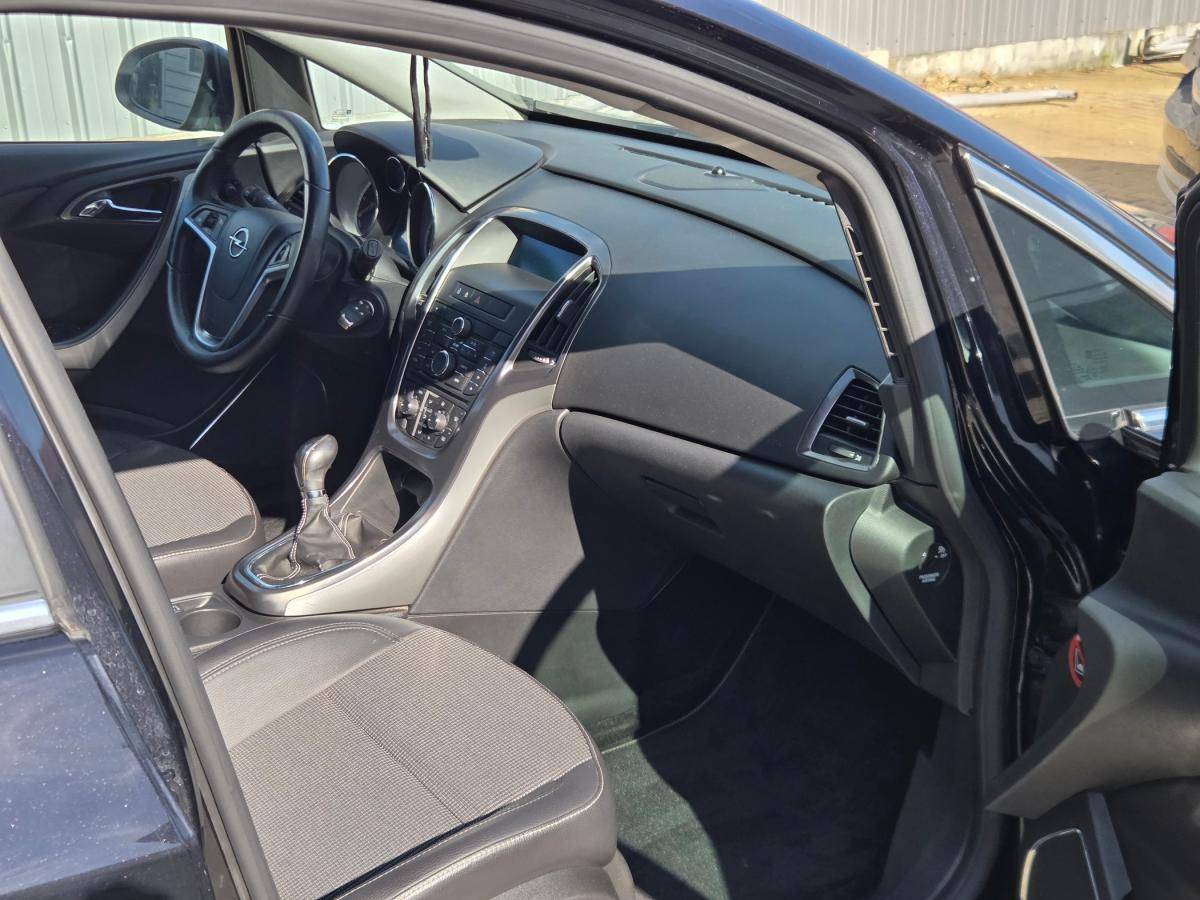 opel-astra-2011-diesel-1686cc