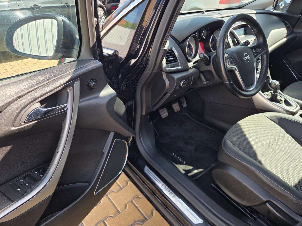 opel-astra-2011-diesel-1686cc