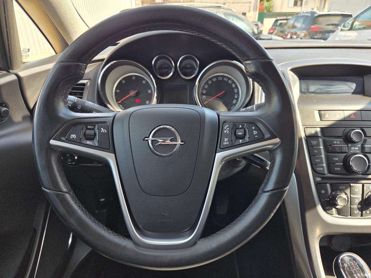 opel-astra-2011-diesel-1686cc