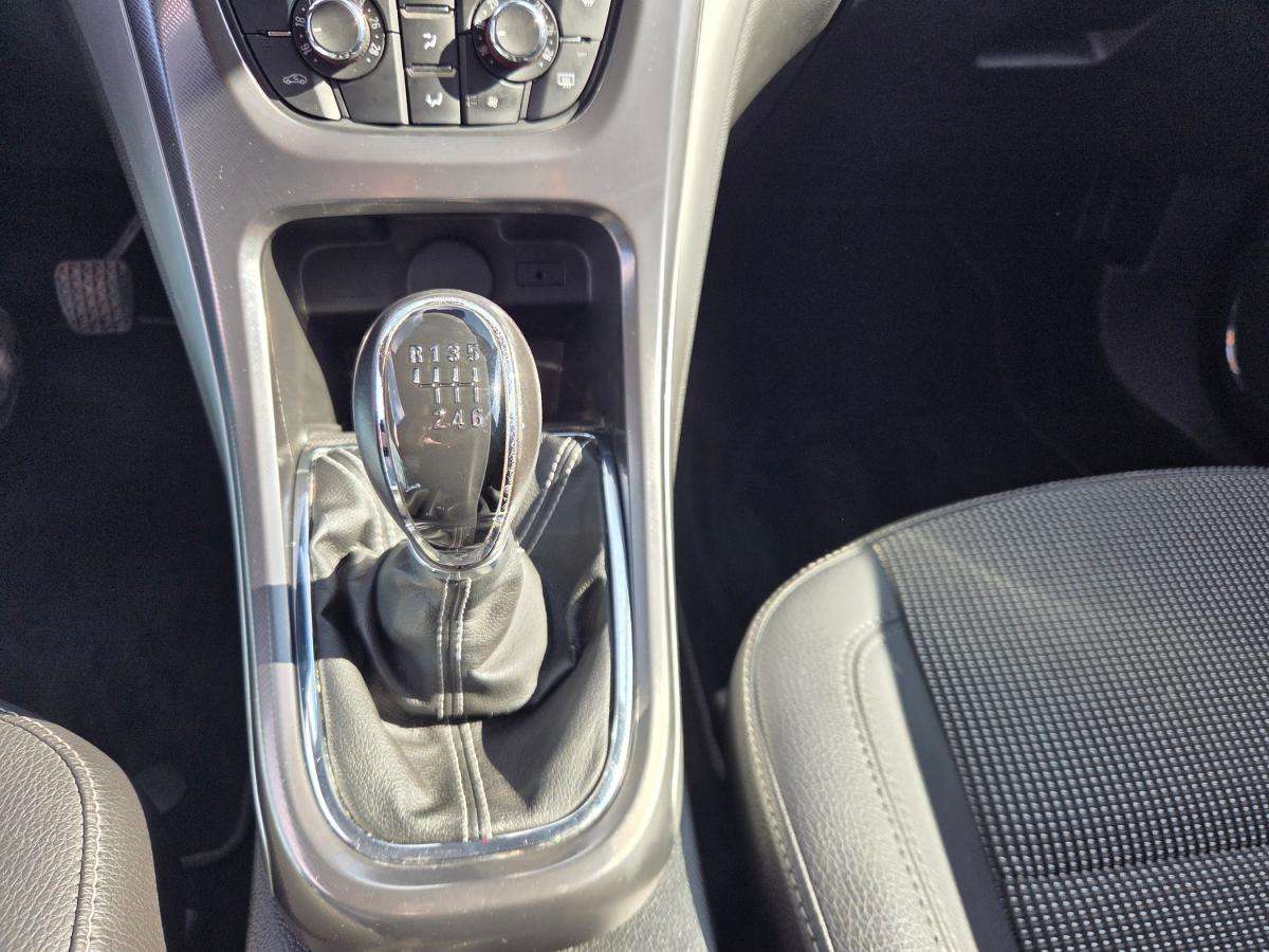 opel-astra-2011-diesel-1686cc