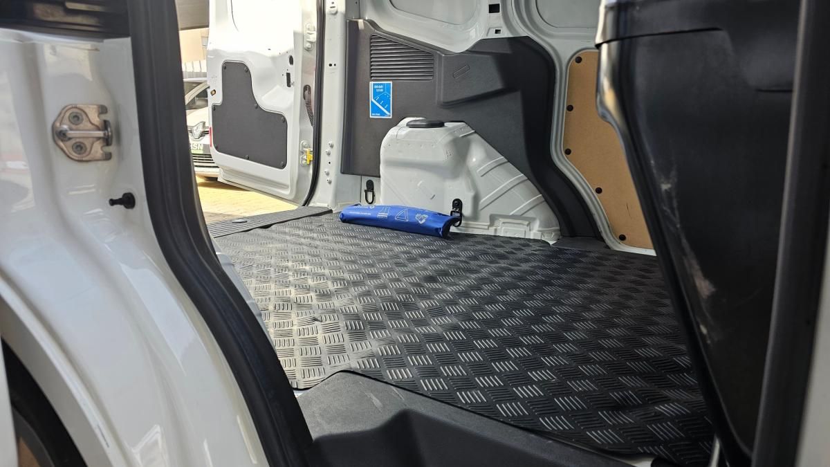 ford-transit-courier-2020-diesel-1499cc