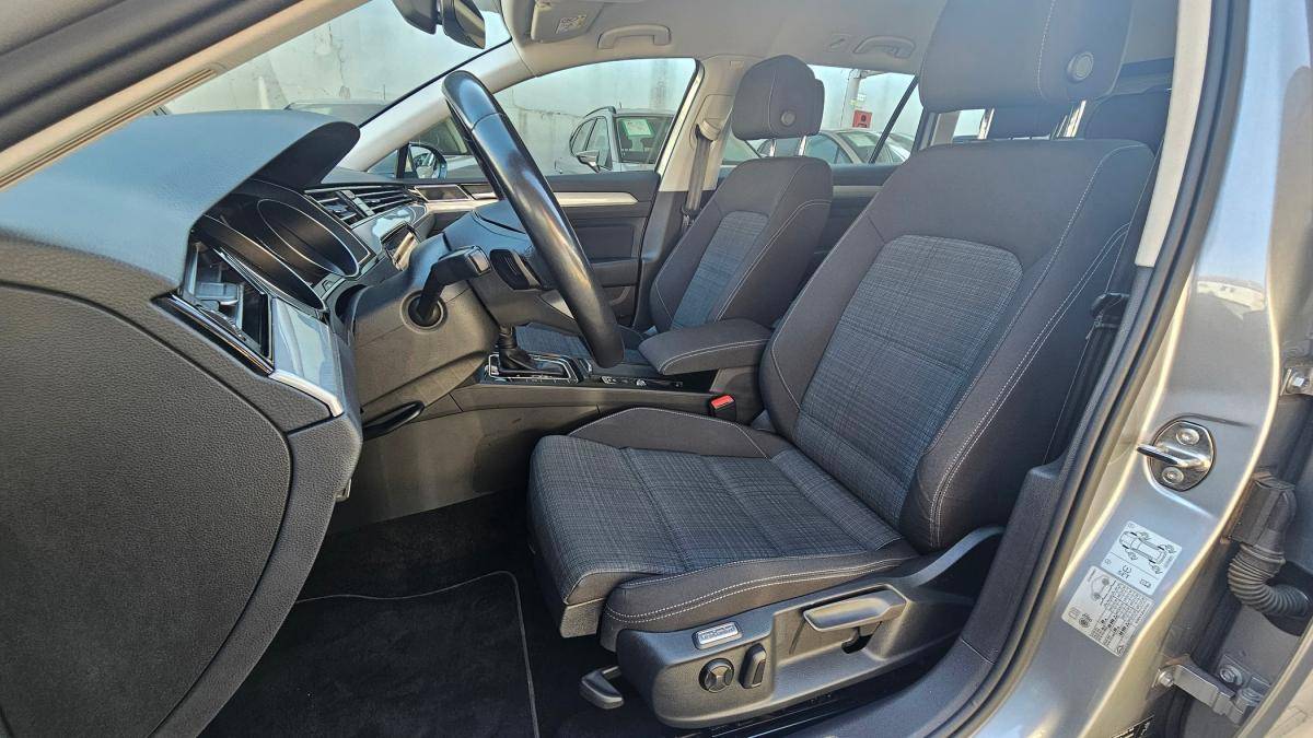 volkswagen-passat-variant-2021-diesel-1968cc