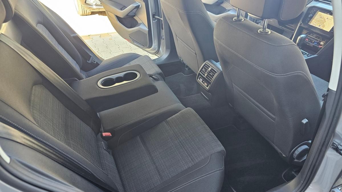 volkswagen-passat-variant-2021-diesel-1968cc