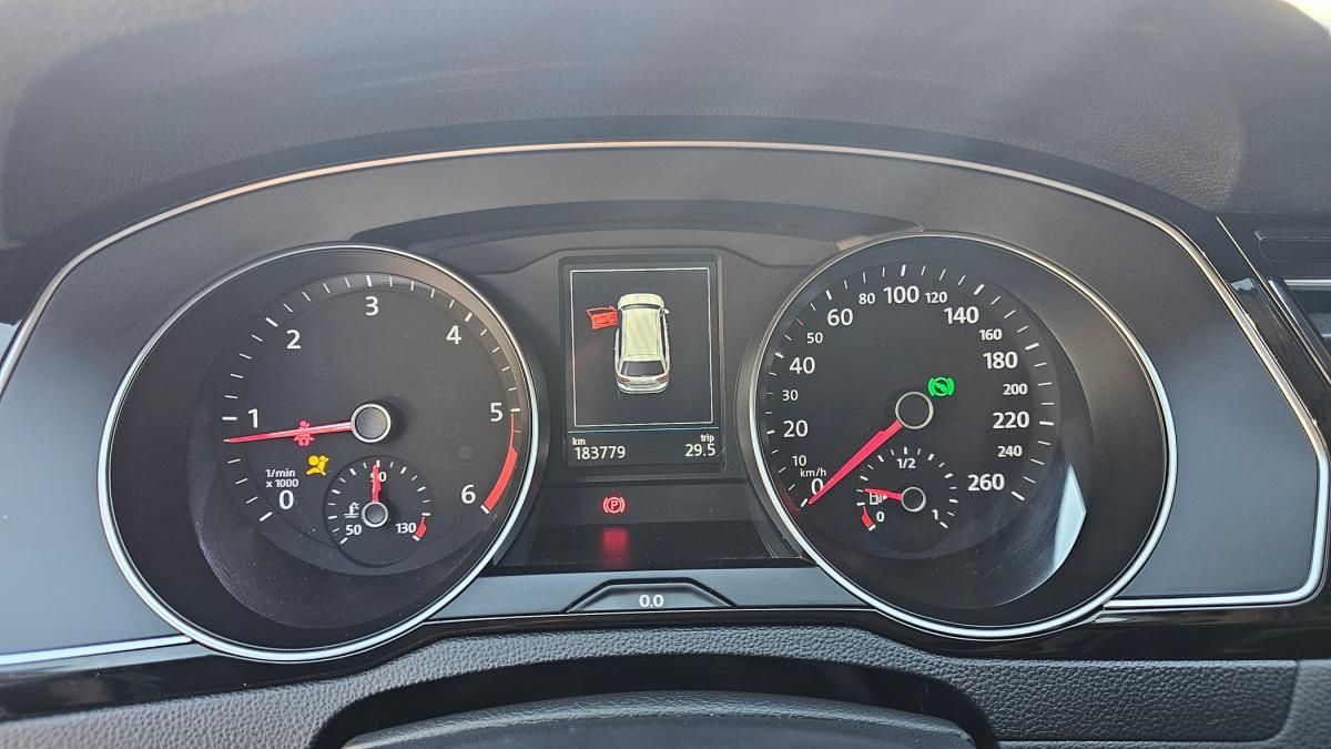 volkswagen-passat-variant-2021-diesel-1968cc