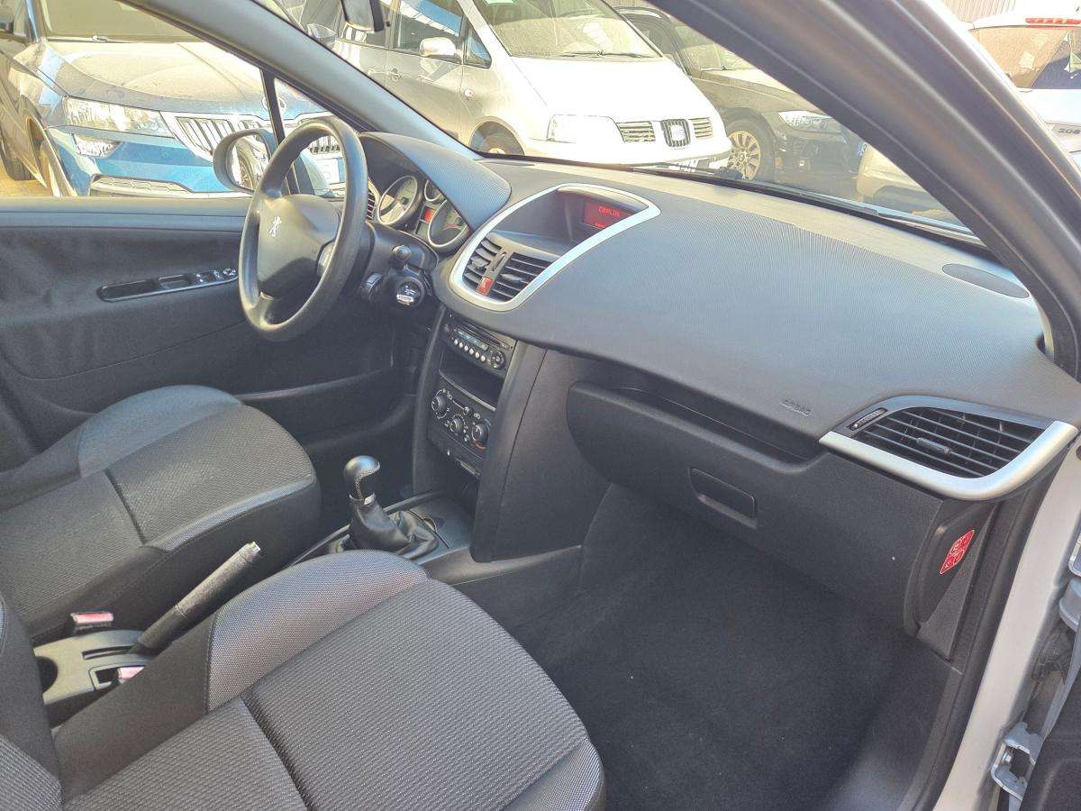 peugeot-207-2011-gasolina-1397cc
