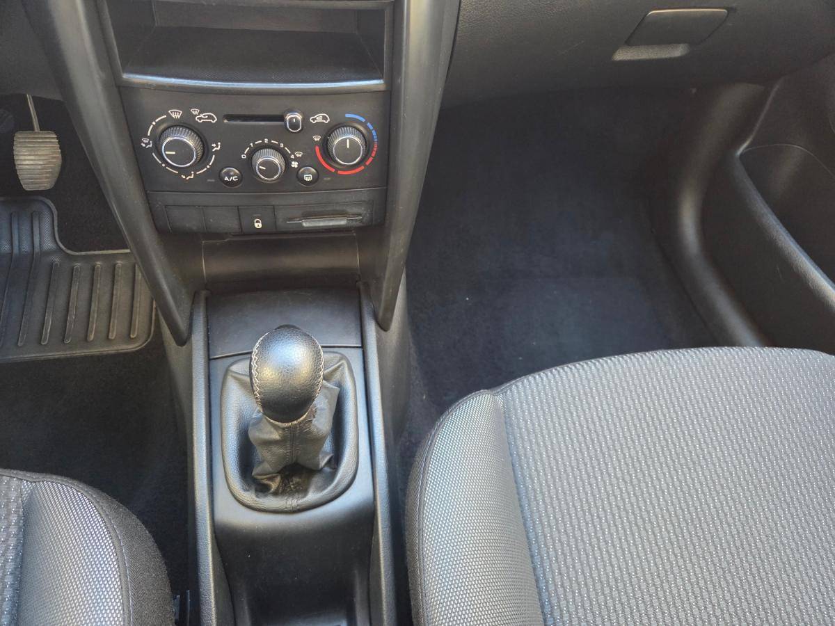 peugeot-207-2011-gasolina-1397cc