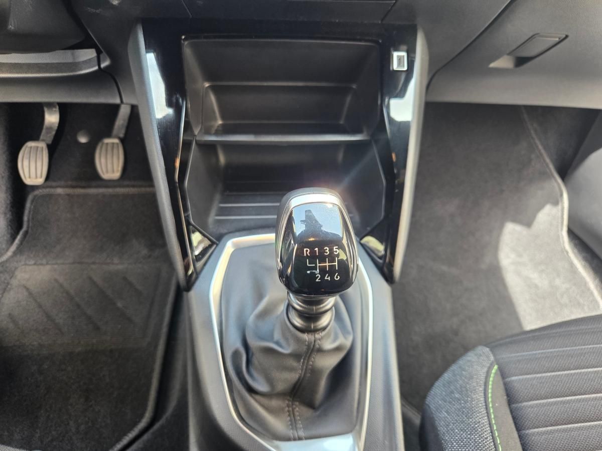 peugeot-2008-2024-gasolina-1199cc