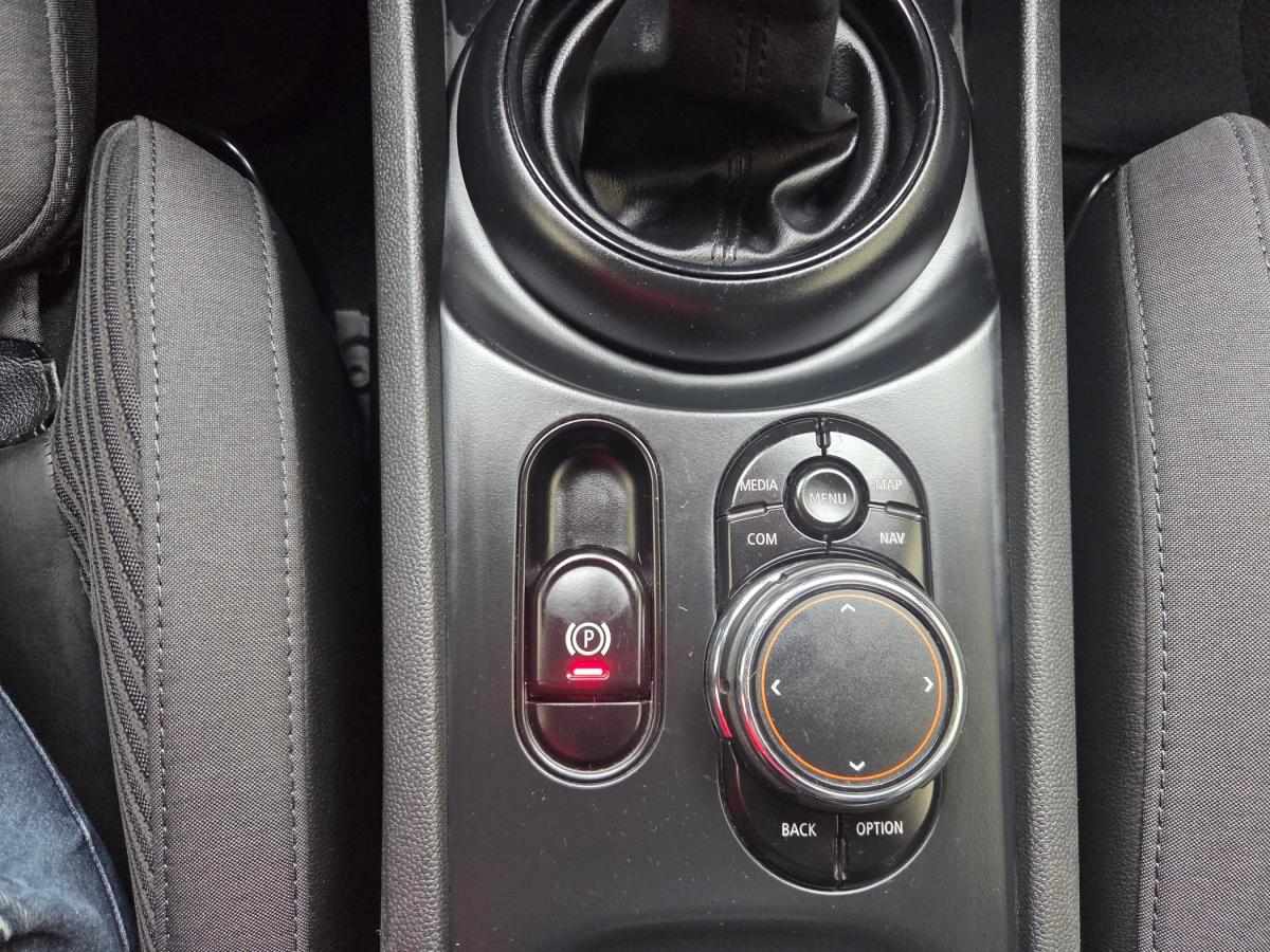 mini-clubman-2018-diesel-1995cc
