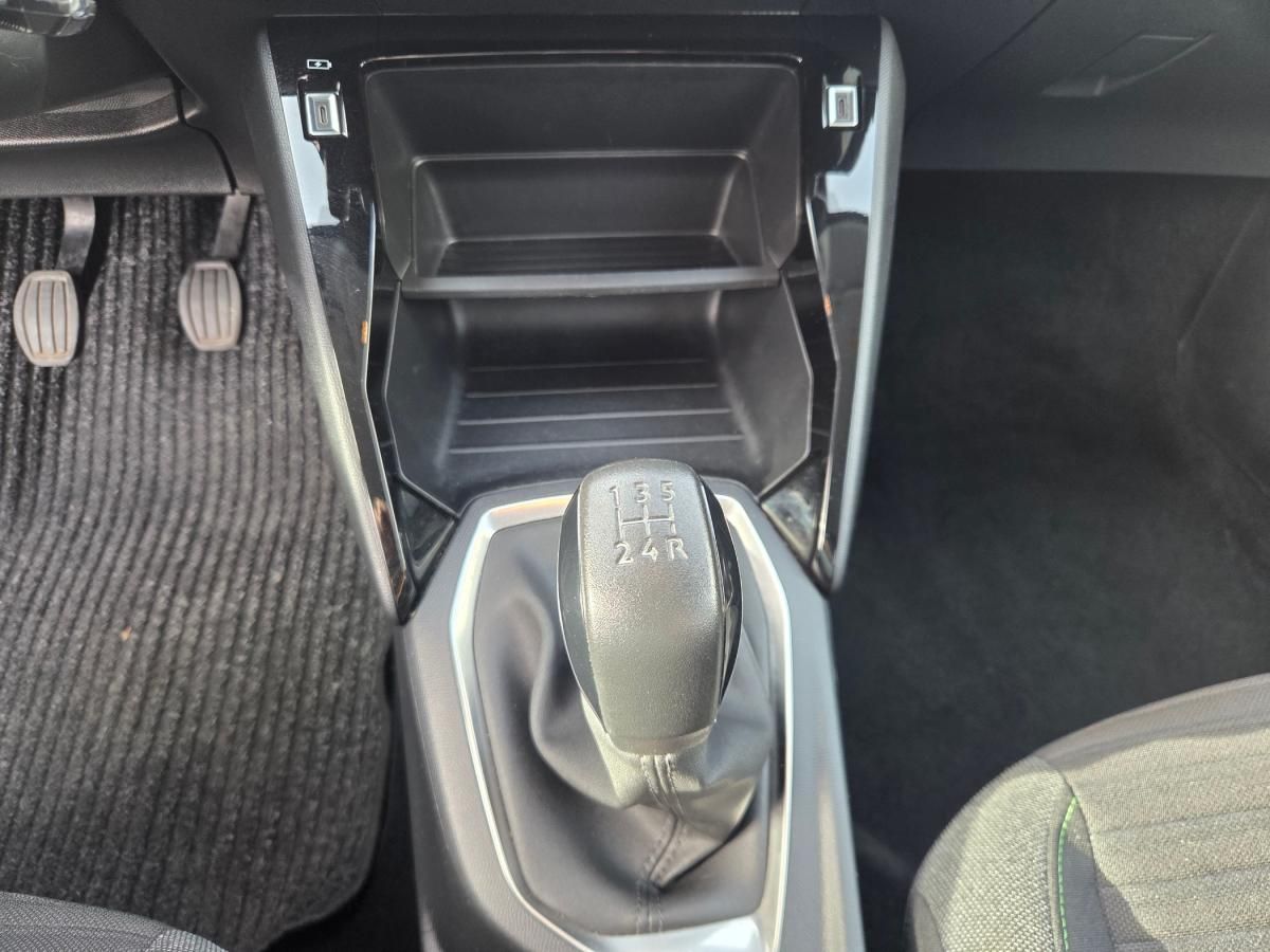 peugeot-208-2024-gasolina-1199cc