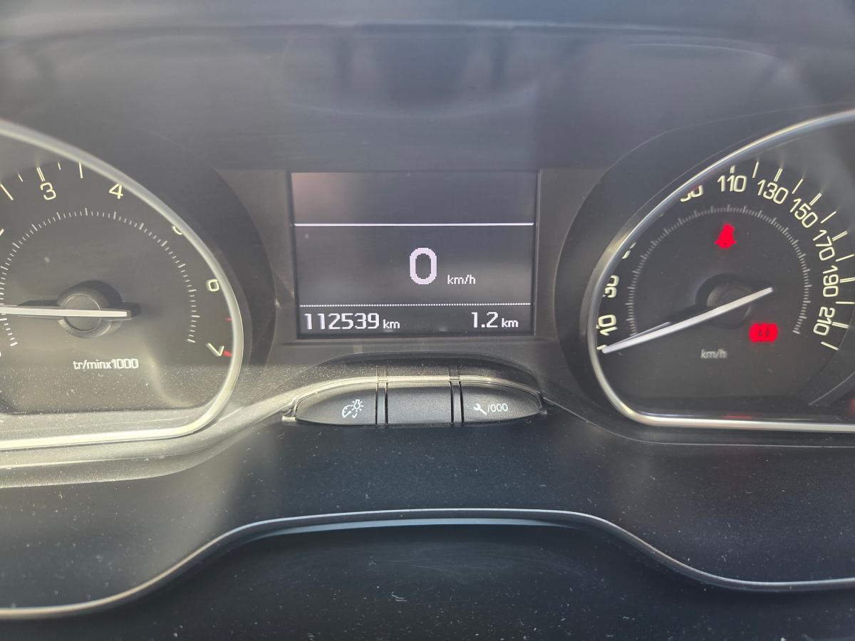 peugeot-2008-2016-gasolina-1199cc