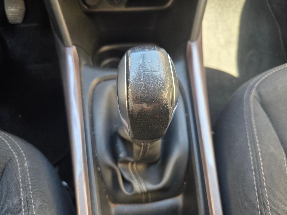 peugeot-2008-2016-gasolina-1199cc