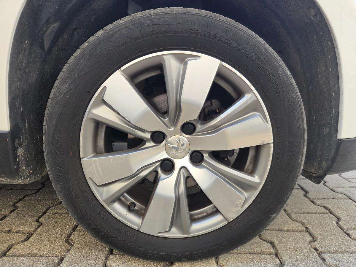 peugeot-2008-2016-gasolina-1199cc