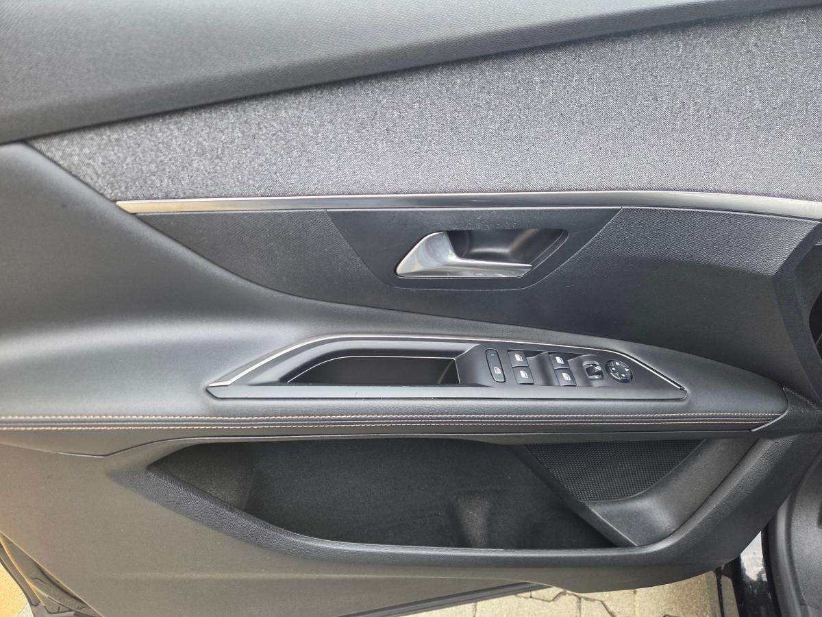 peugeot-3008-2019-diesel-1499cc