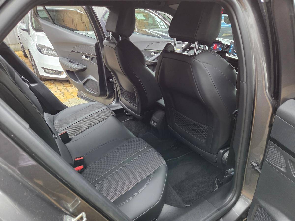 peugeot-2008-2022-diesel-1499cc