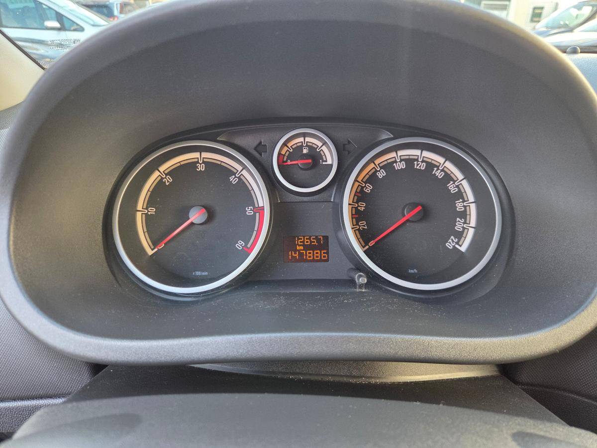 opel-corsa-2010-diesel-1248cc