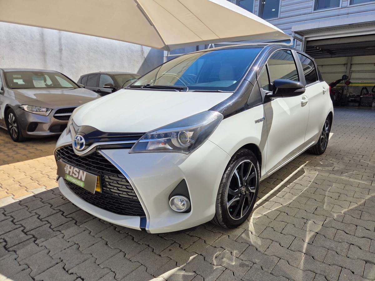 toyota-yaris-2016-hibrido-a-gasolina-1497cc