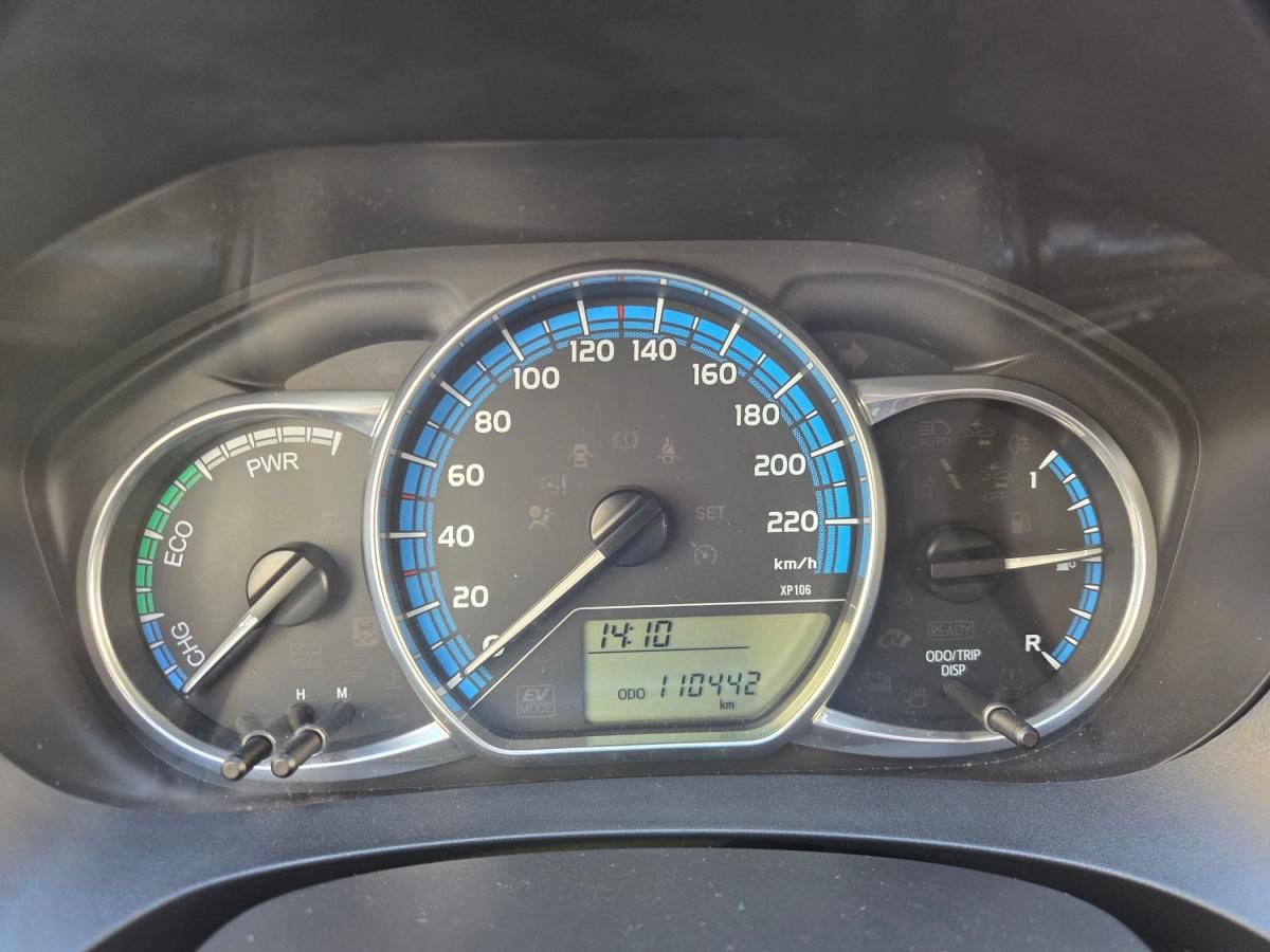 toyota-yaris-2016-hibrido-a-gasolina-1497cc