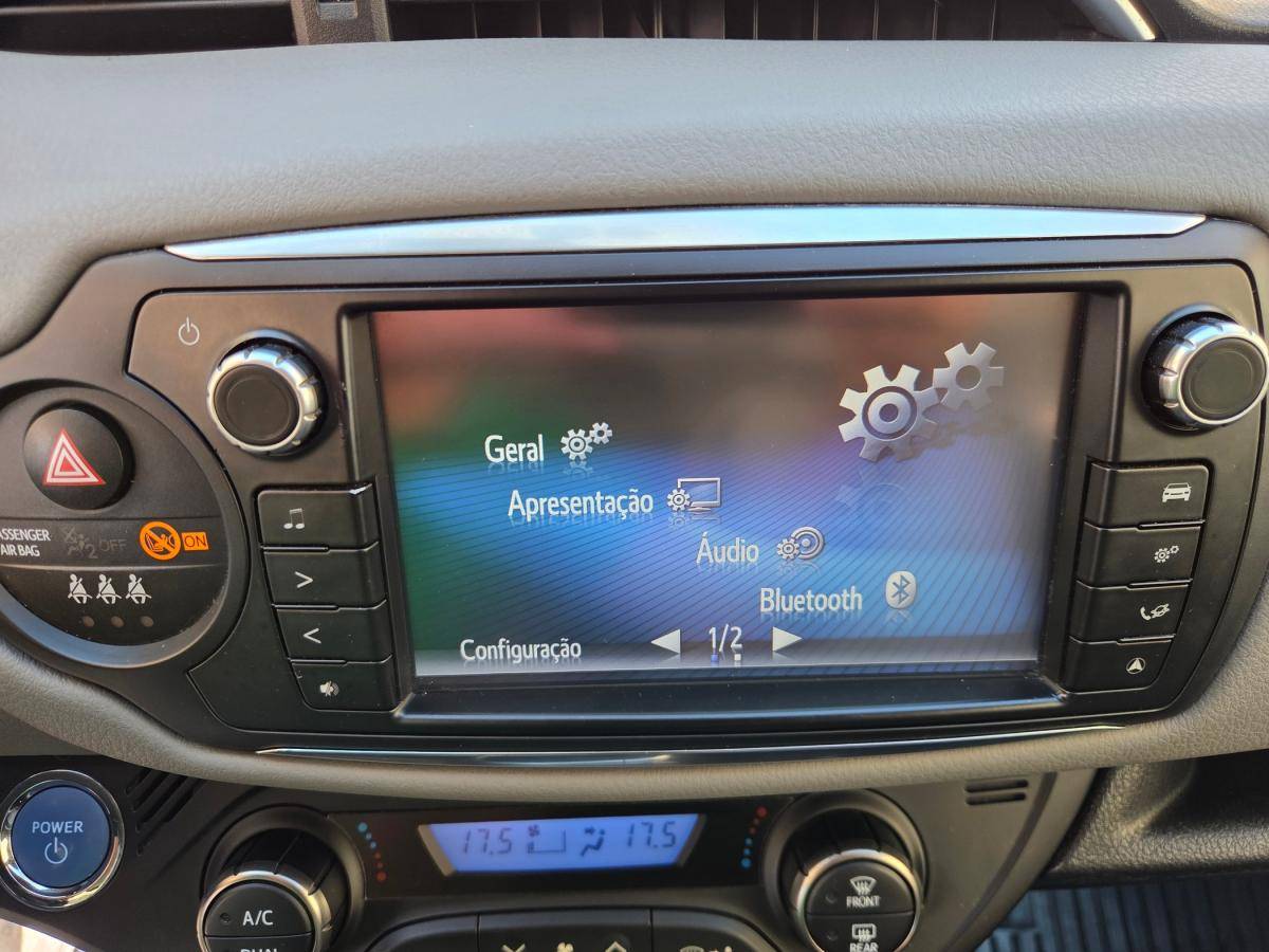 toyota-yaris-2016-hibrido-a-gasolina-1497cc