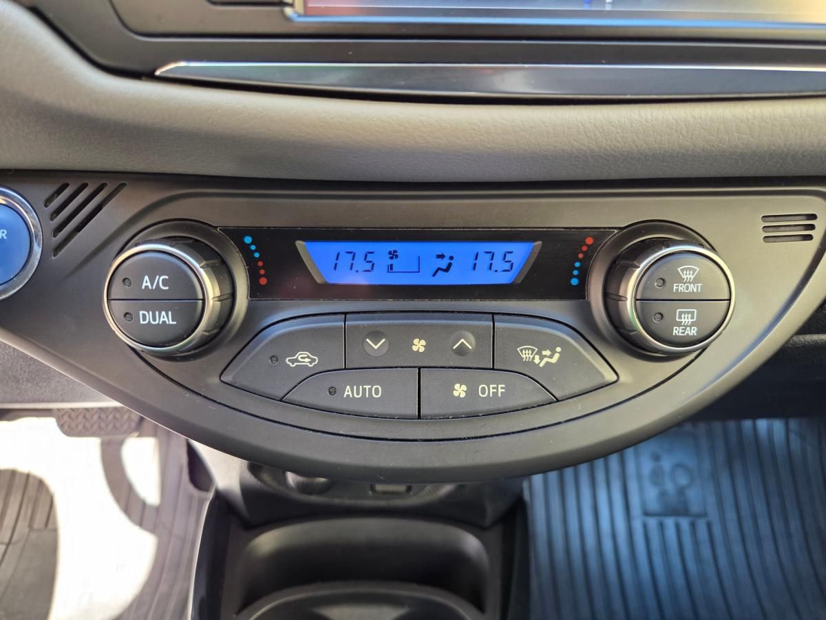 toyota-yaris-2016-hibrido-a-gasolina-1497cc