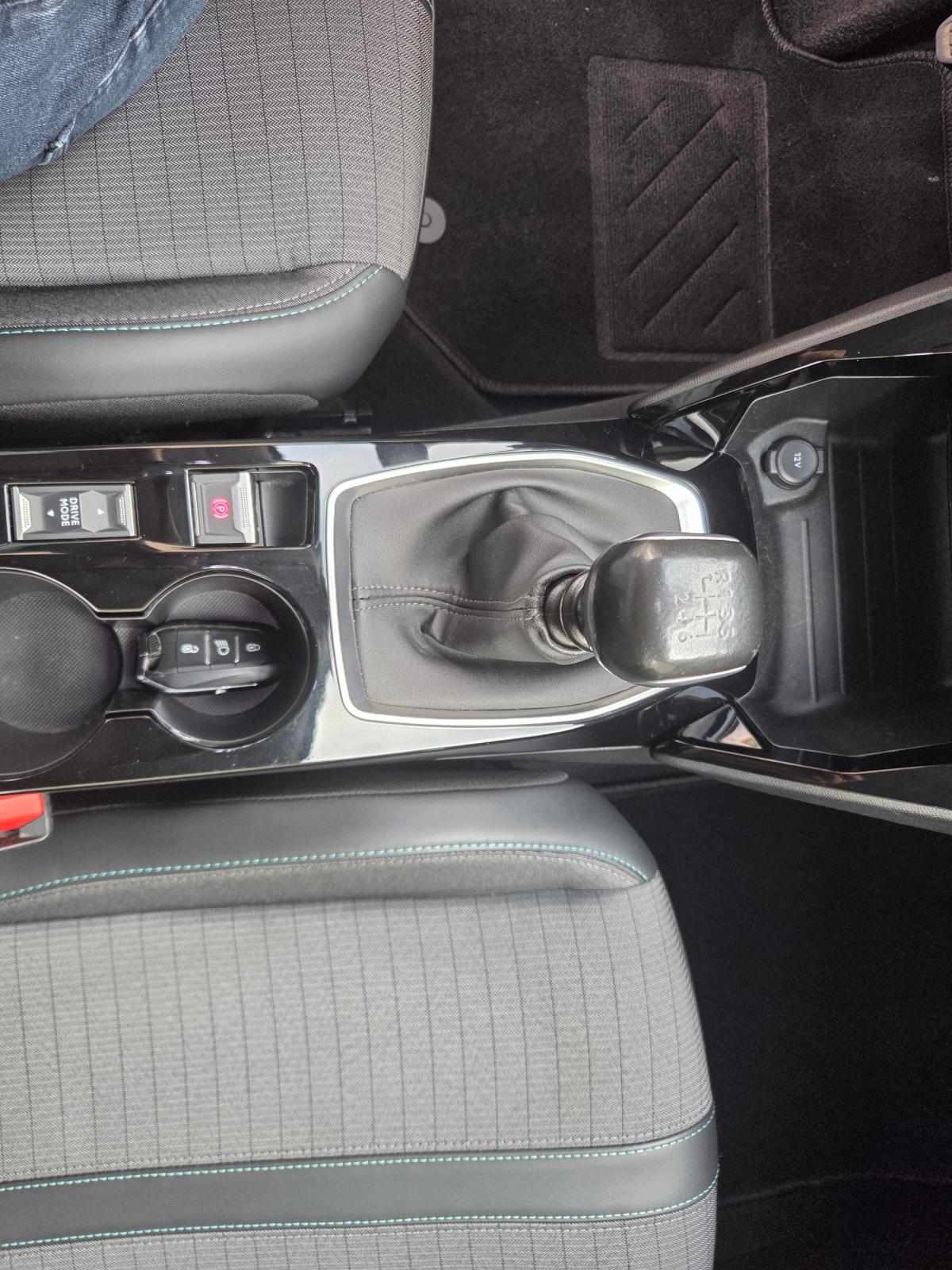 peugeot-2008-2021-gasolina-1199cc