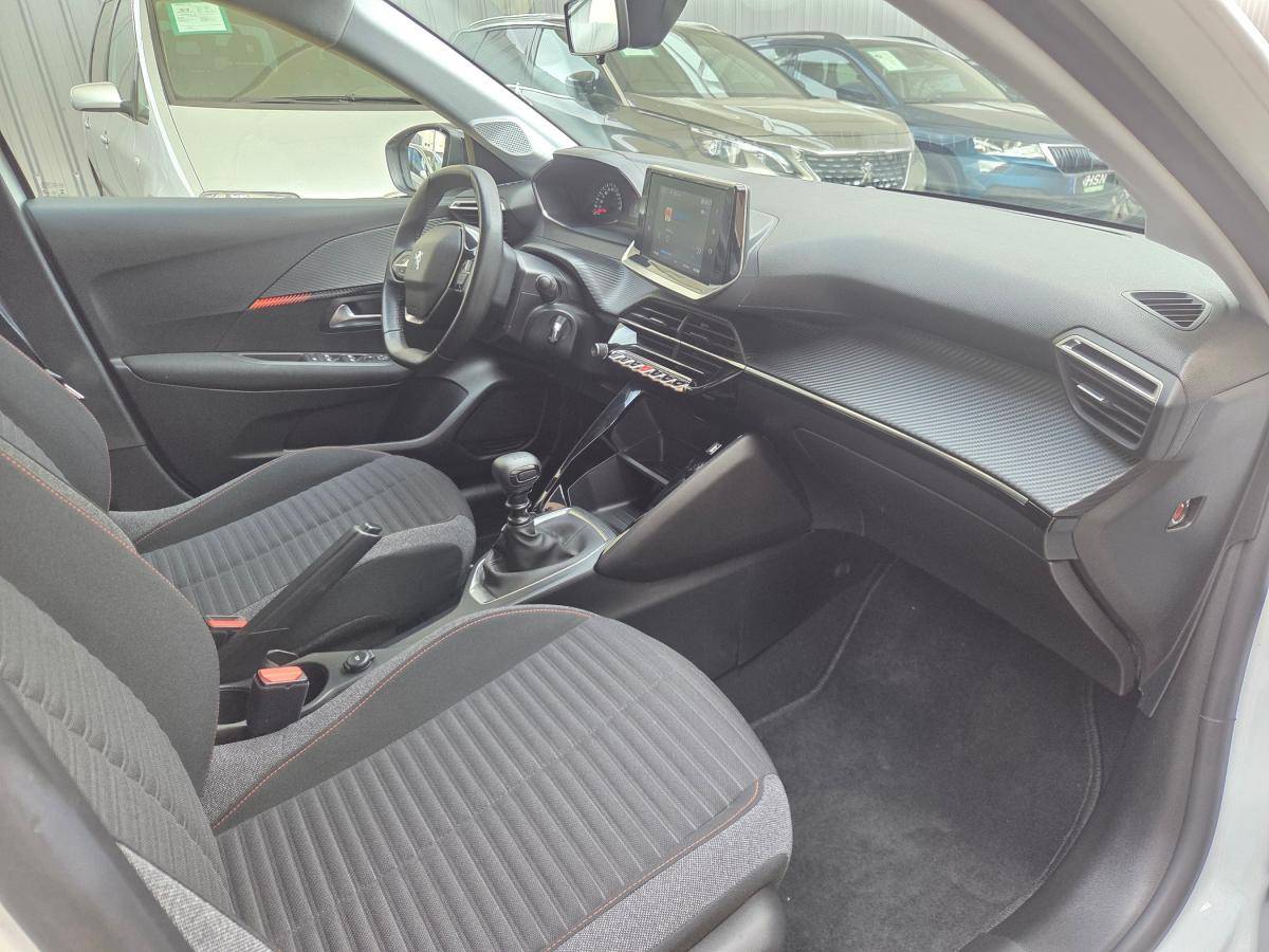 peugeot-208-2022-gasolina-1199cc