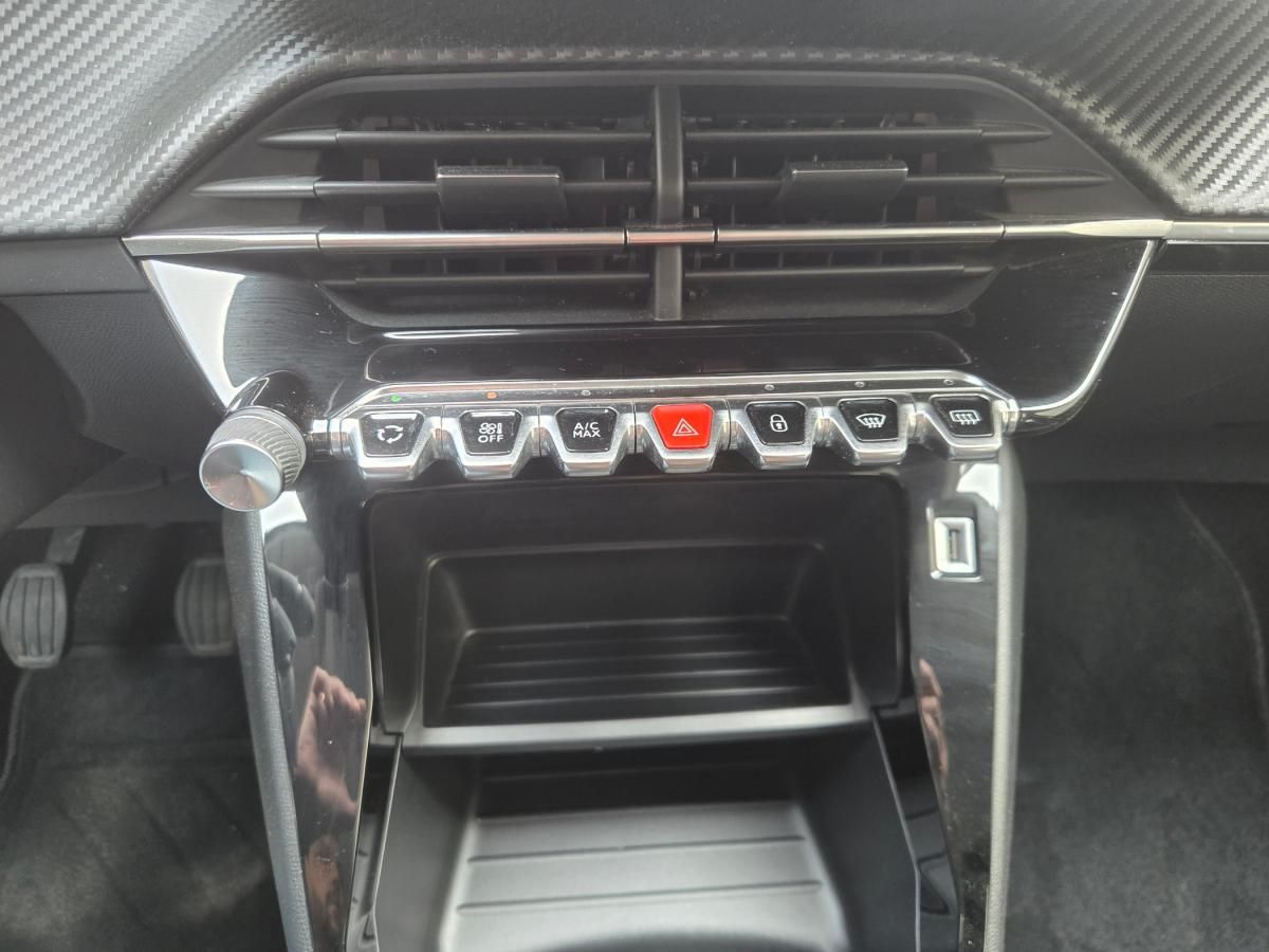 peugeot-208-2022-gasolina-1199cc