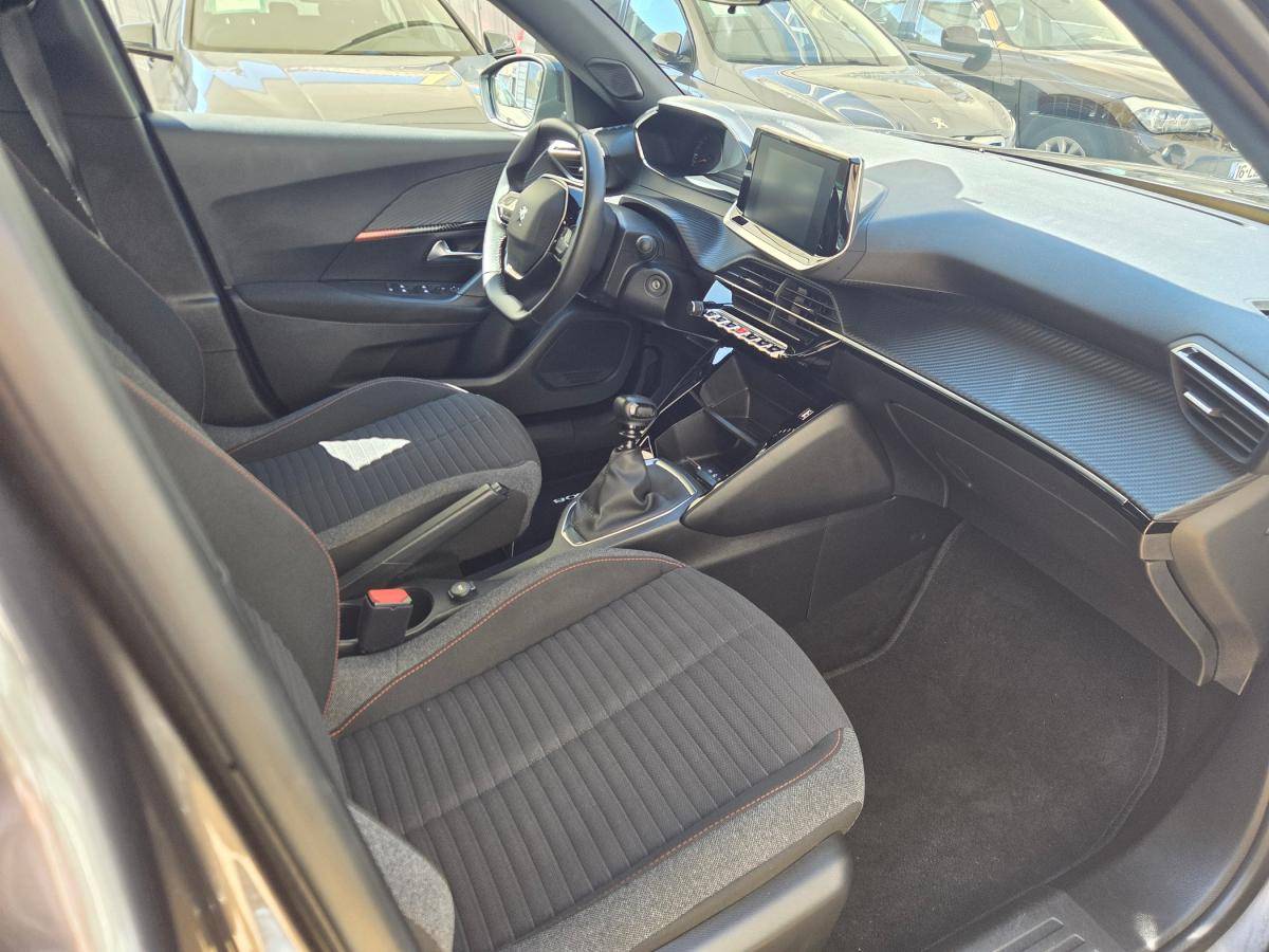 peugeot-2008-2023-gasolina-1199cc