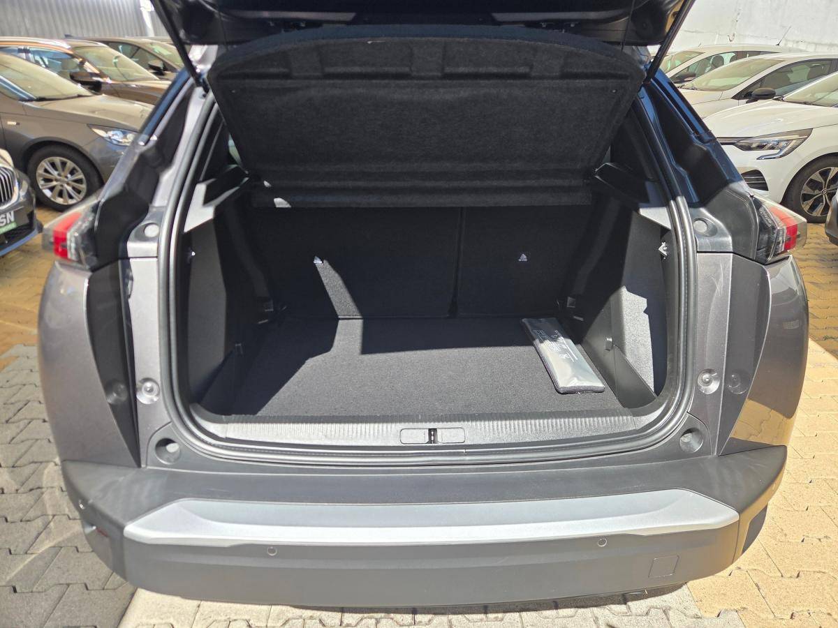 peugeot-2008-2023-gasolina-1199cc