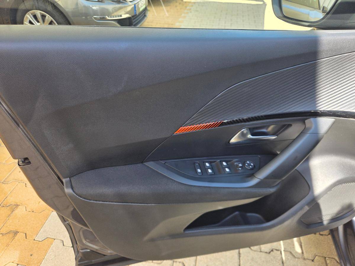 peugeot-2008-2023-gasolina-1199cc