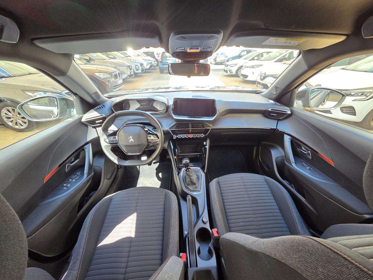 peugeot-2008-2023-gasolina-1199cc