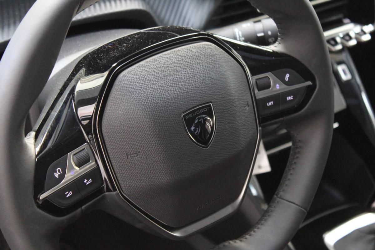 peugeot-208-2026-gasolina-1199cc