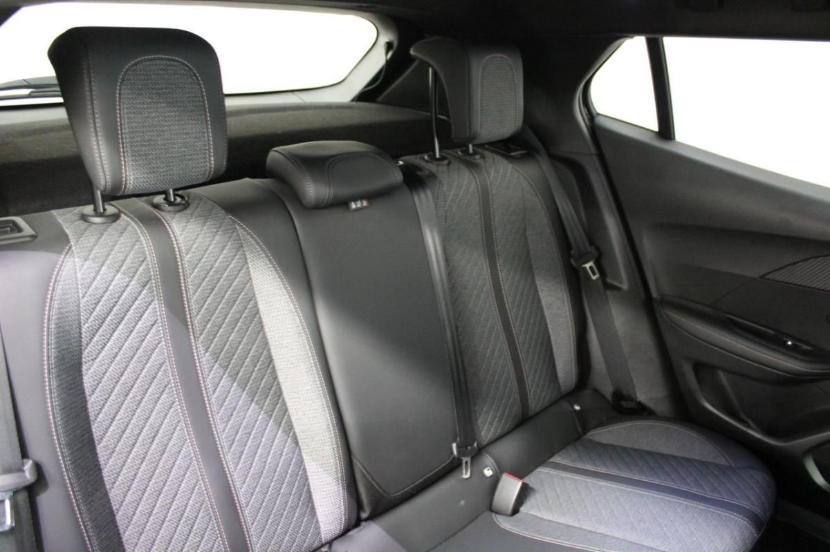 peugeot-2008-2025-hibrido-a-gasolina-1199cc