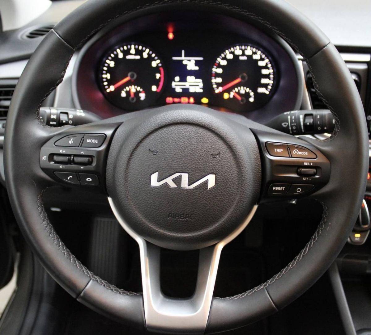kia-rio-2022-gasolina-998cc