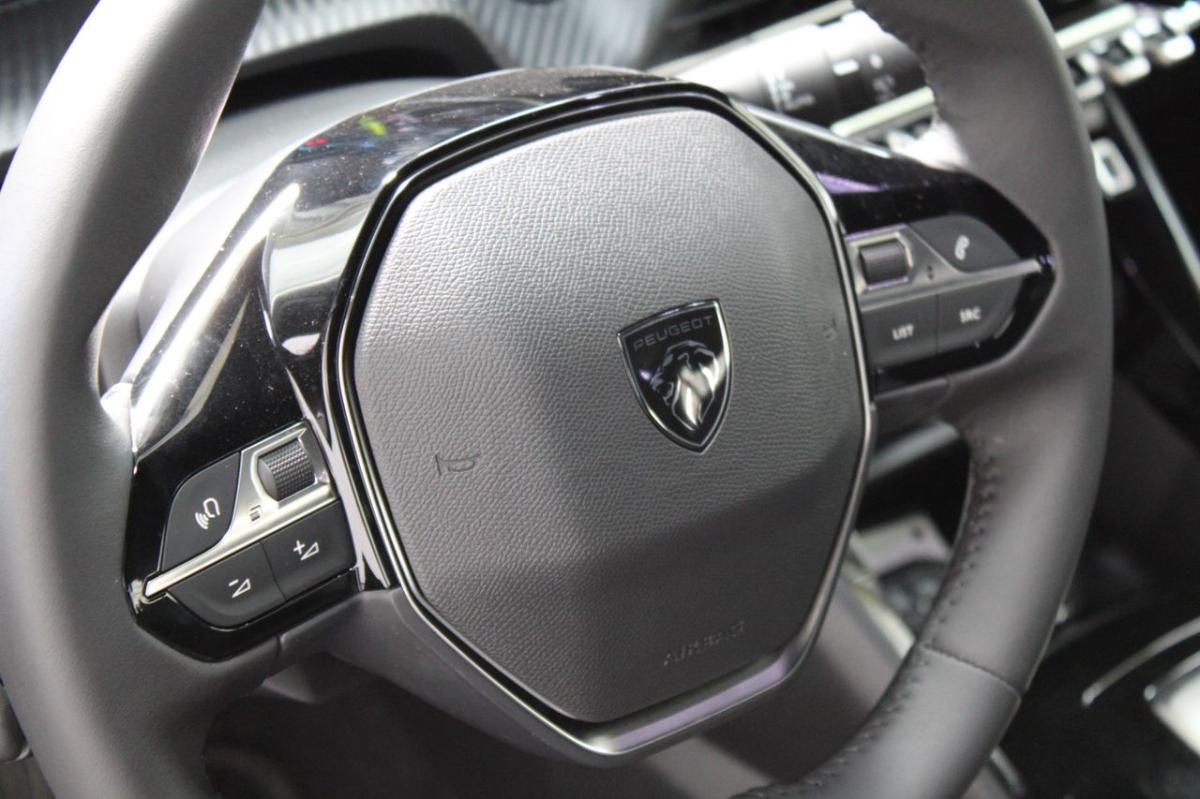 peugeot-2008-2026-hibrido-a-gasolina-1199cc