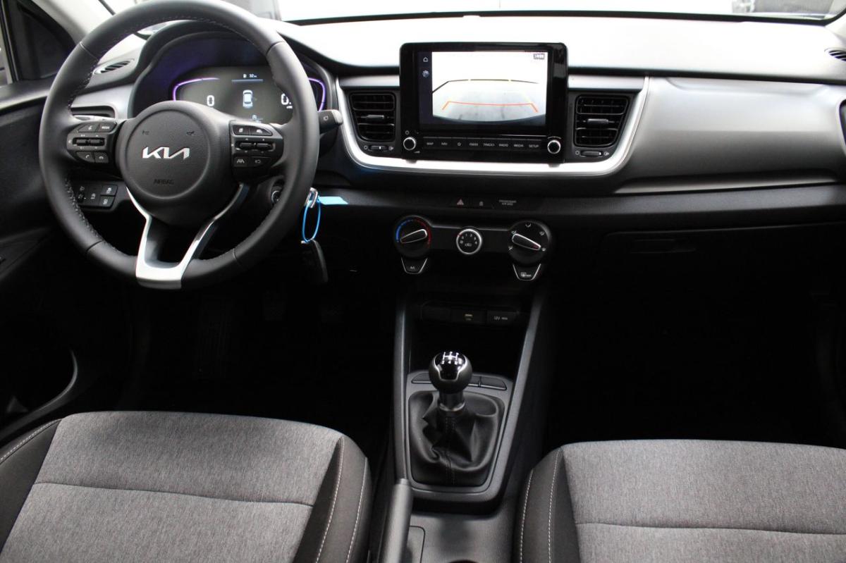 kia-stonic-2025-gasolina-1197cc