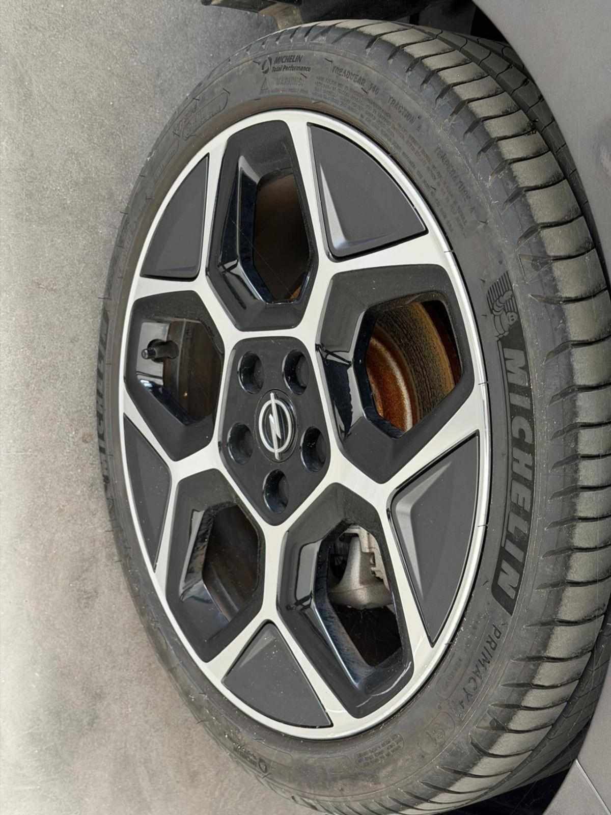 opel-astra-2023-gasolina-1199cc