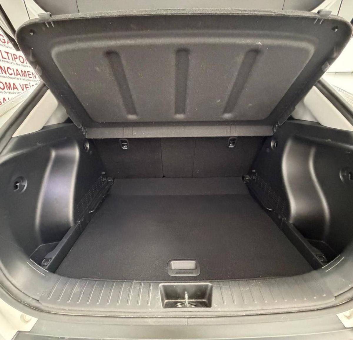 hyundai-kauai-2024-gasolina-998cc