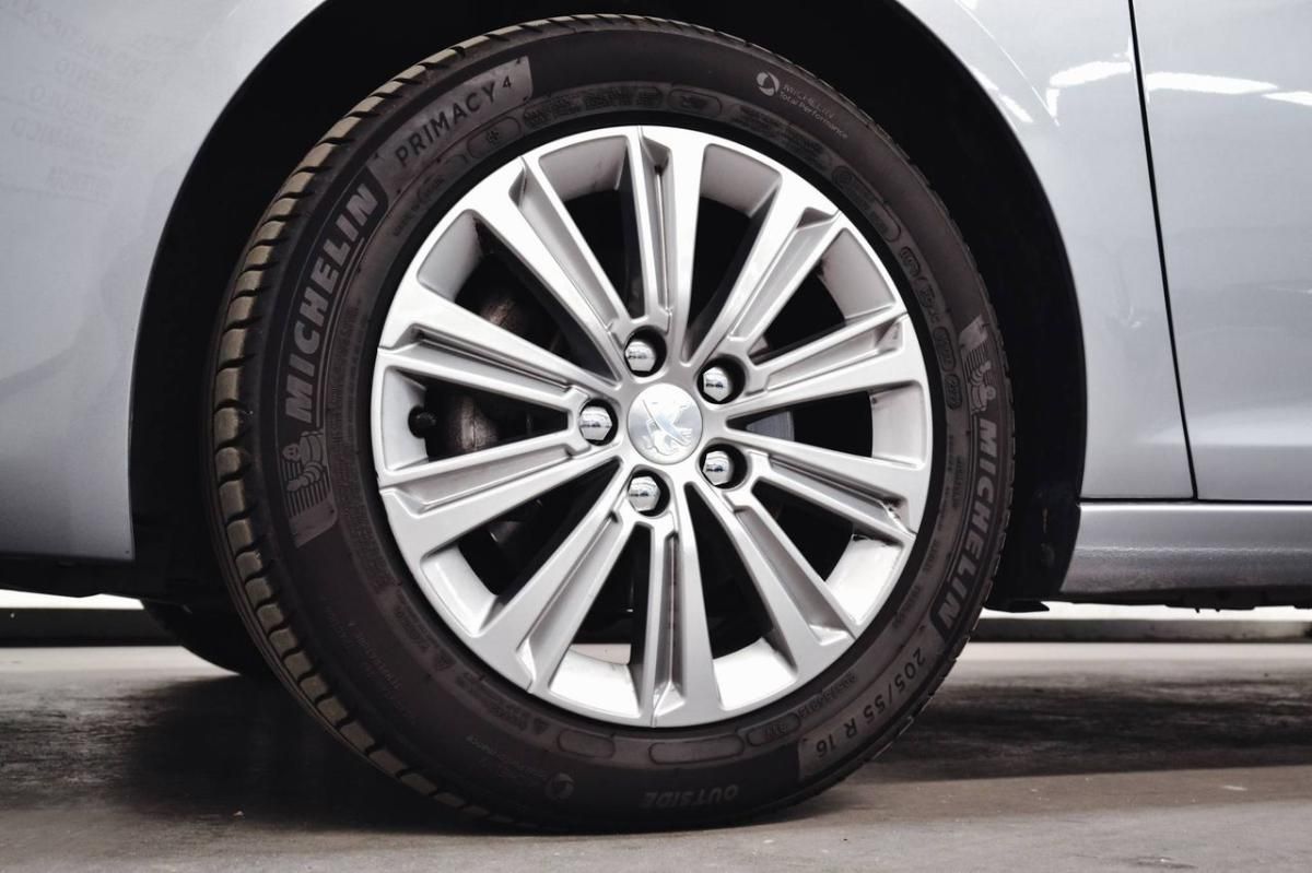 peugeot-308-2019-gasolina-1199cc