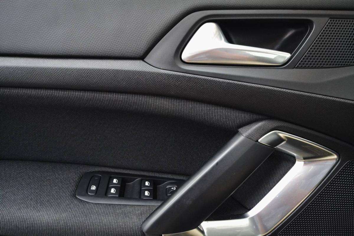 peugeot-308-2019-gasolina-1199cc