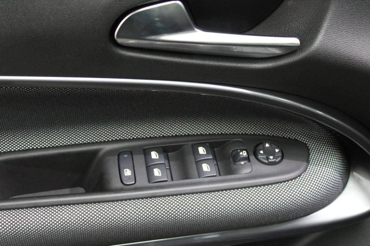 fiat-600-2025-hibrido-a-gasolina-1199cc