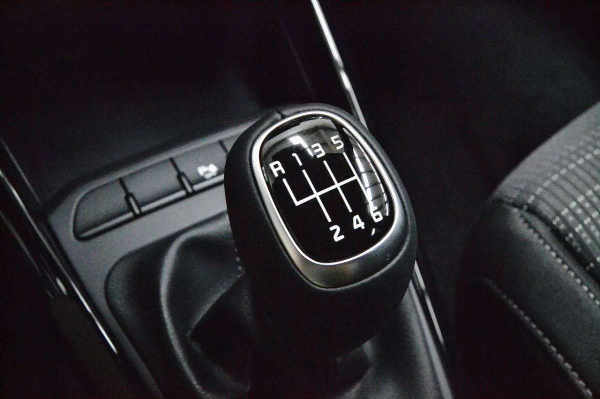 kia-stonic-2025-gasolina-998cc