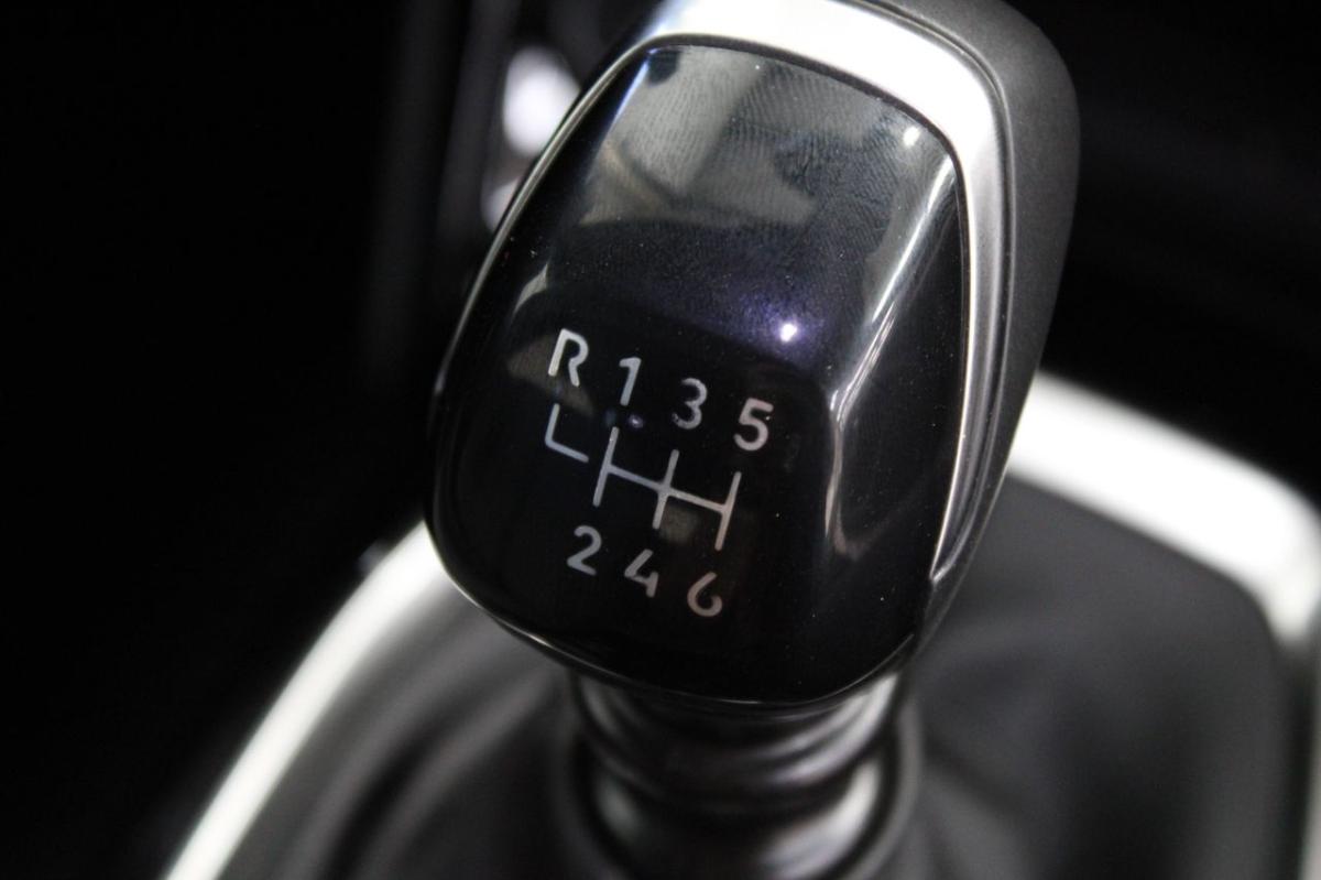 peugeot-2008-2025-gasolina-1199cc